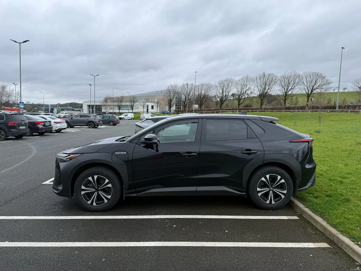 Toyota Bz4x Sport - Image 3