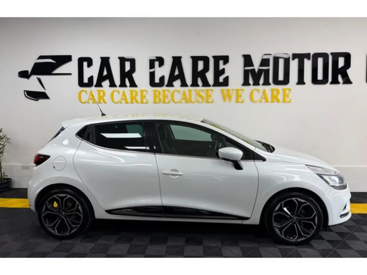 Renault Clio 2017 Renault Clio 1.2 Automatic - Image 3