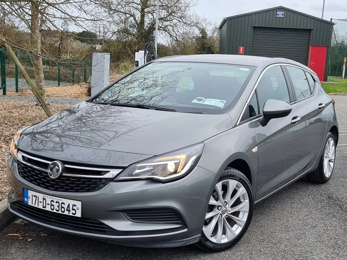 Vauxhall Astra 2017 petrol ⛽️  1.0L €6990 - Image 1