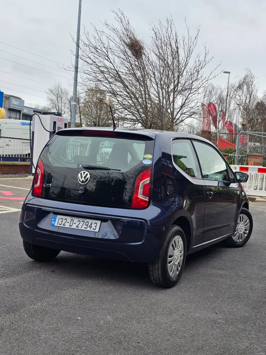 Volkwagen Up Automatic 2013 - Image 2