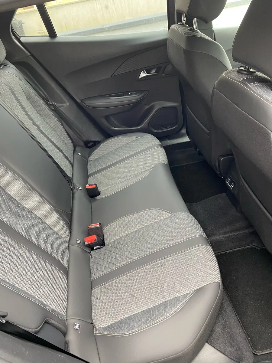 Peugeot 2008 - Image 4