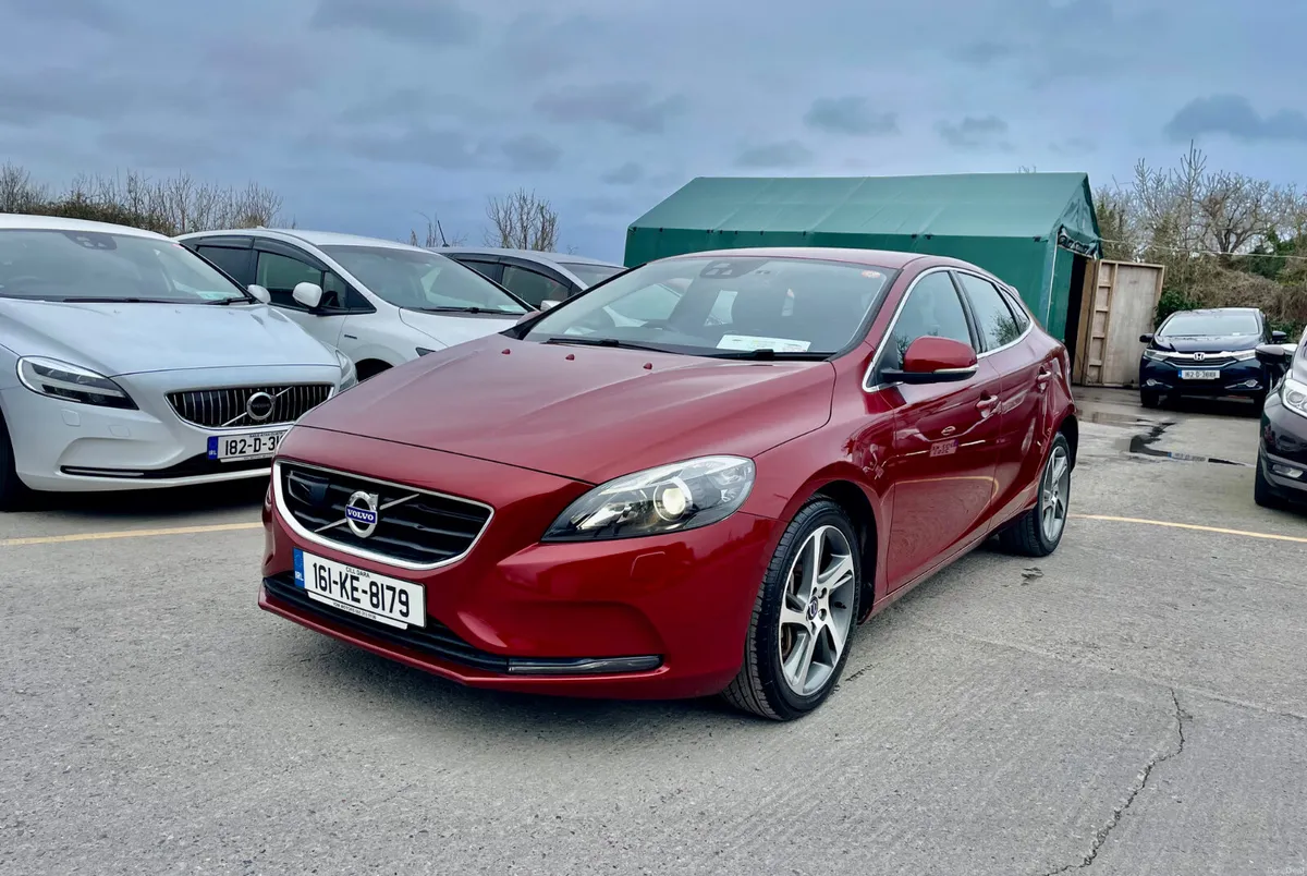 VOLVO V40 2016 /2.0, DIESEL/ - Image 3