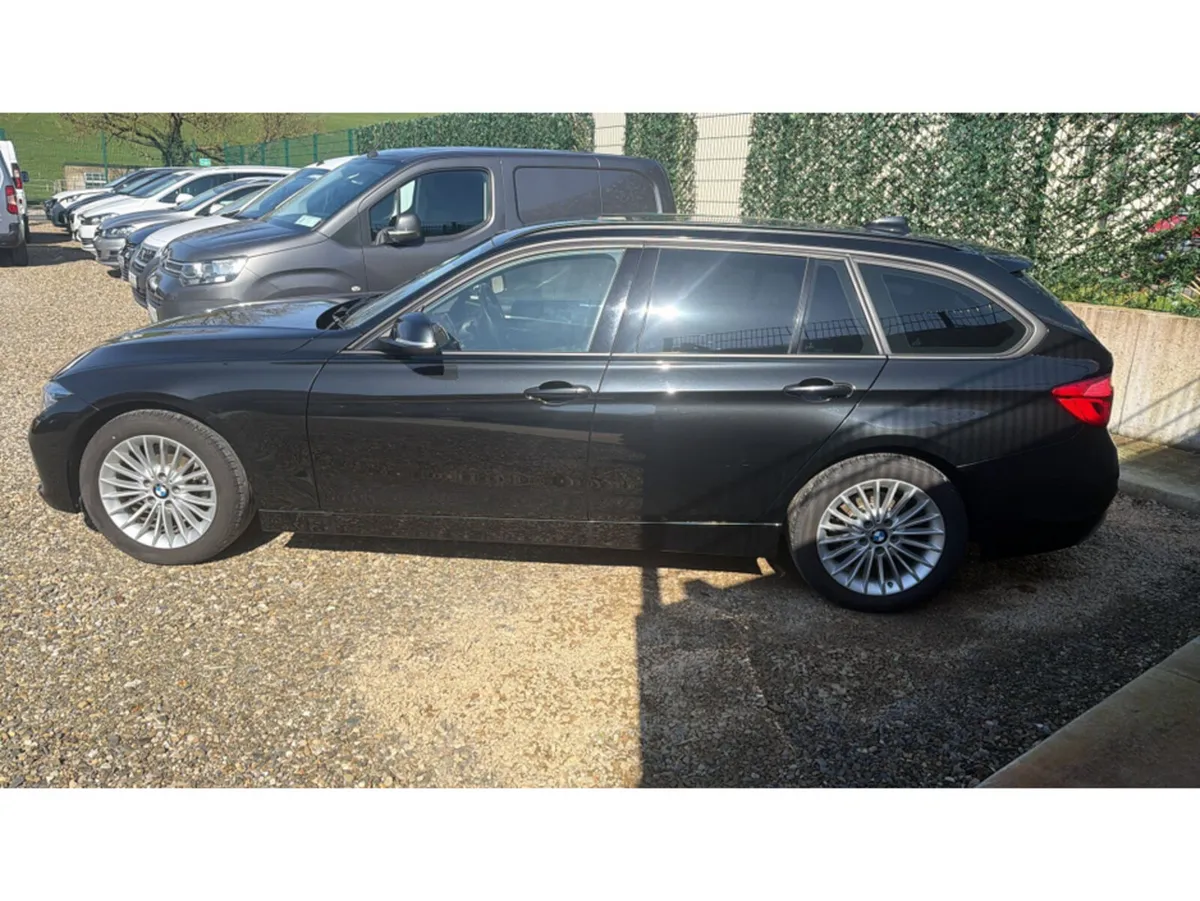 BMW 3-Series 320d luxury - Image 4