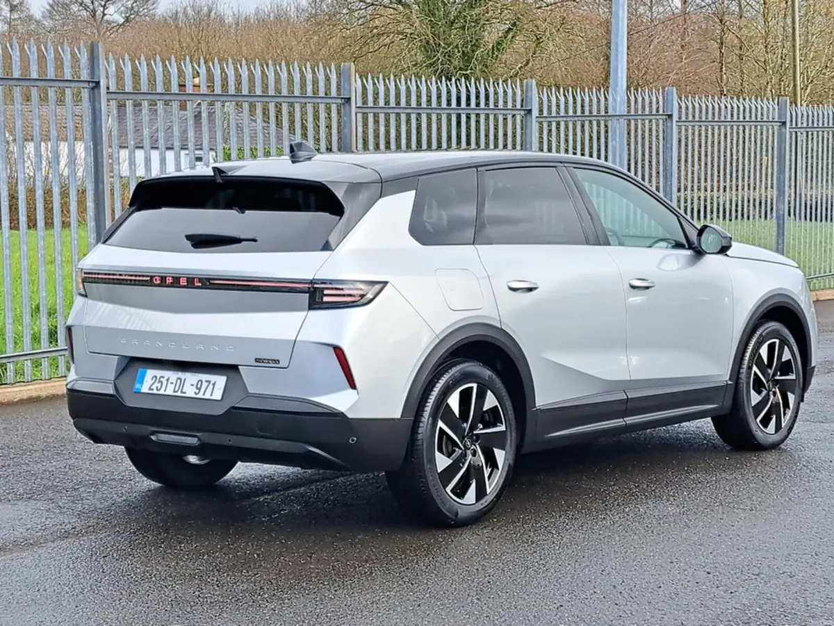 Opel Grandland GS 1.2TURBO 136BHP MILD HYBRID AUTO - Image 4
