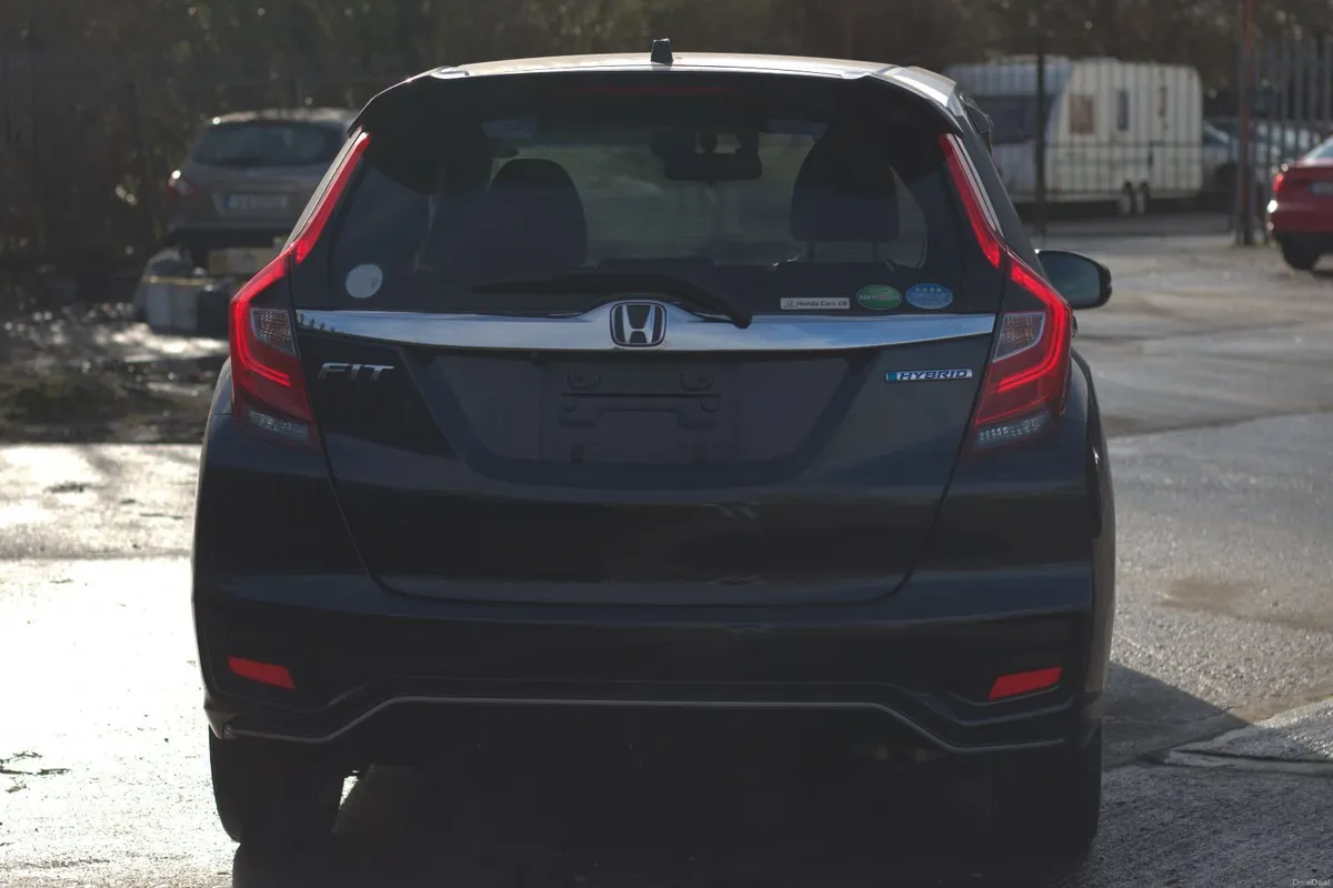 Honda Fit 2017 67000km - Image 4