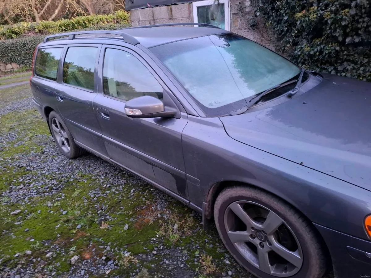 Volvo V70 - Image 2