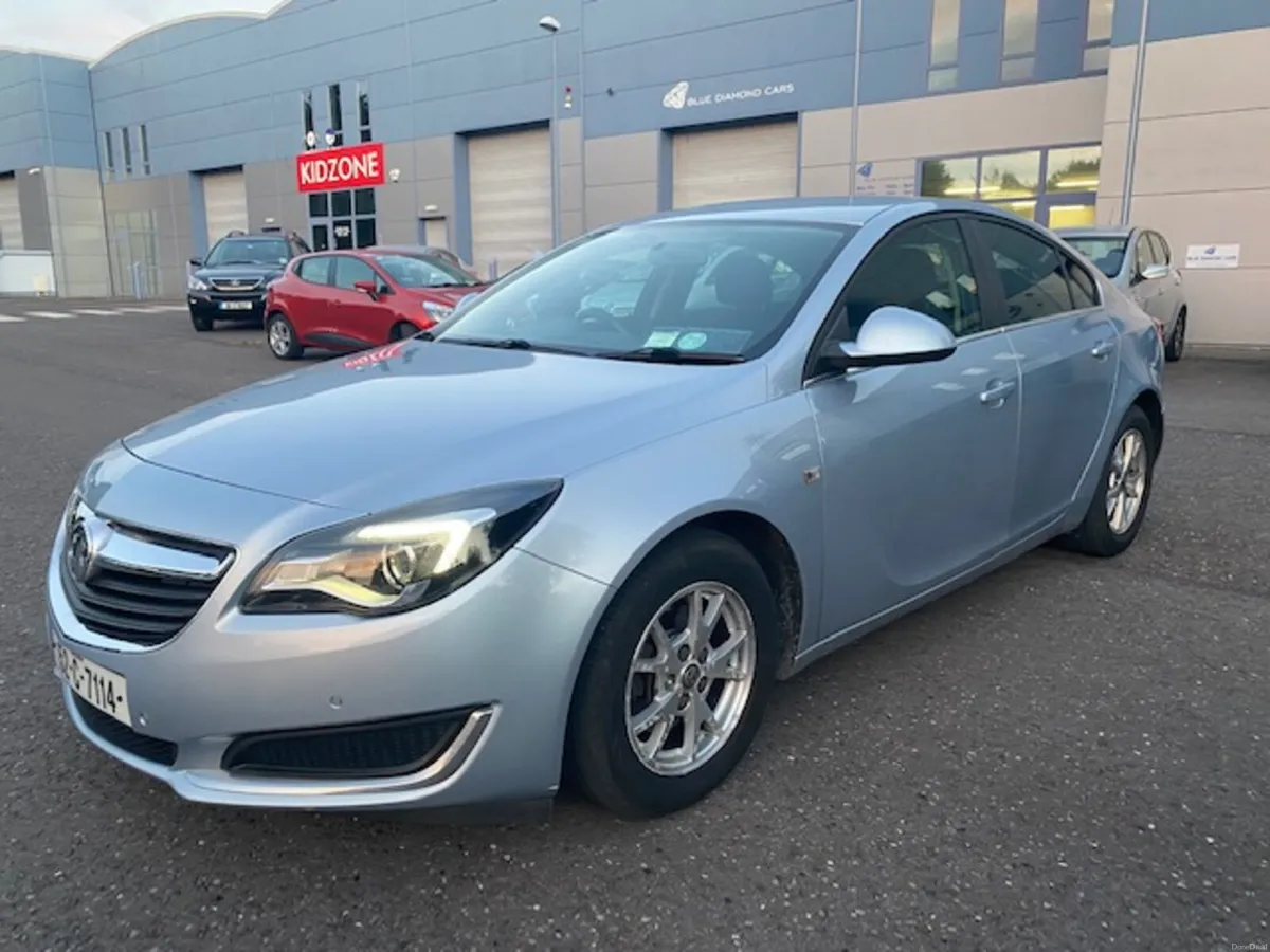 LOW MILEAGE INSIGNIA 2.0 NAV S/S 140 BHP - Image 3