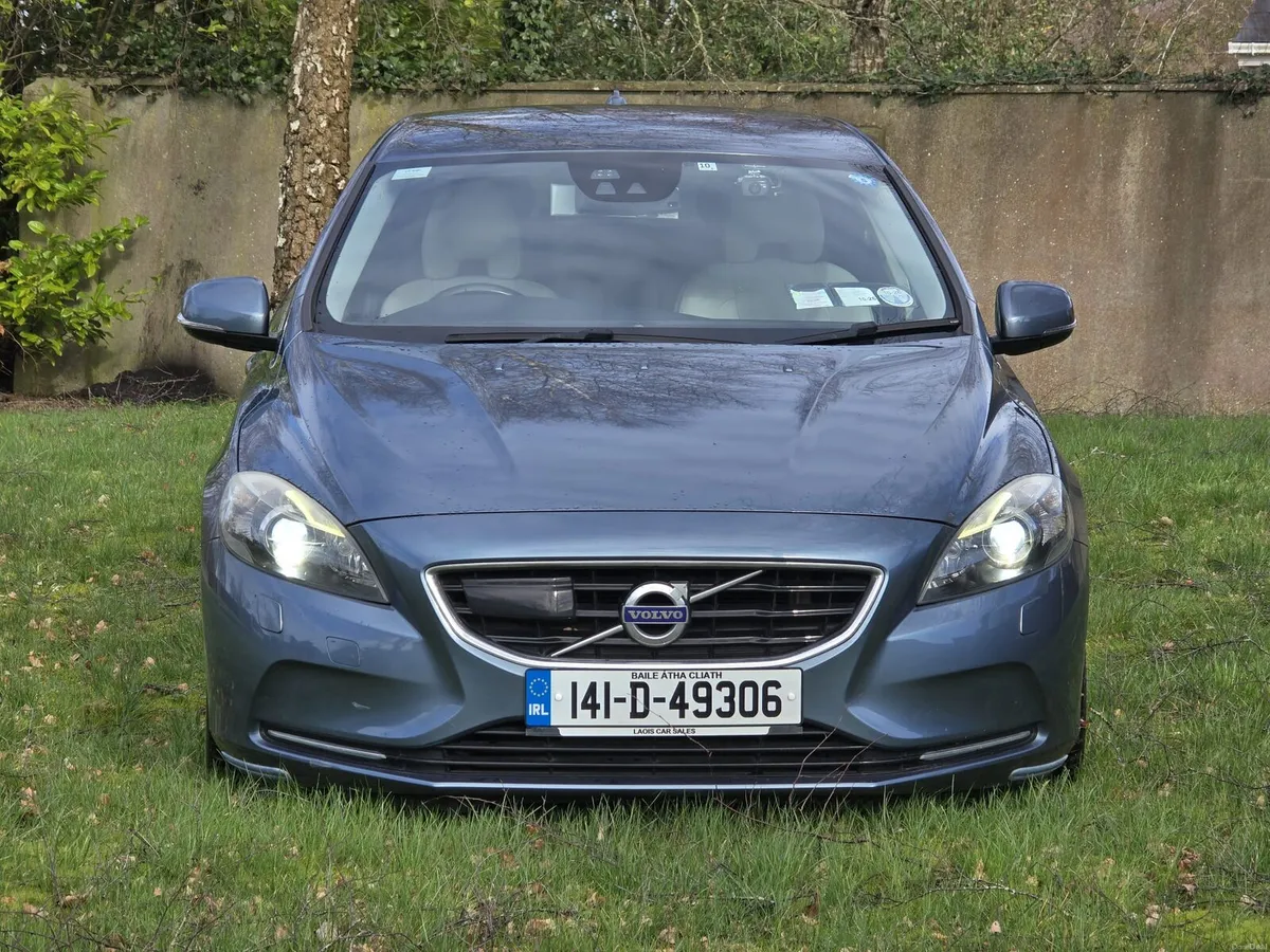 VOLVO V40 NCT 03 27 
Year: 2014
Automatic transmis - Image 1