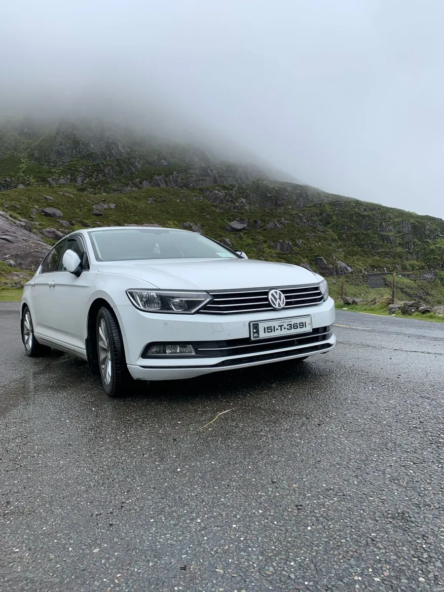 2015 Volkswagen Passat 2.0 TDI Highline BlueMotion - Image 1