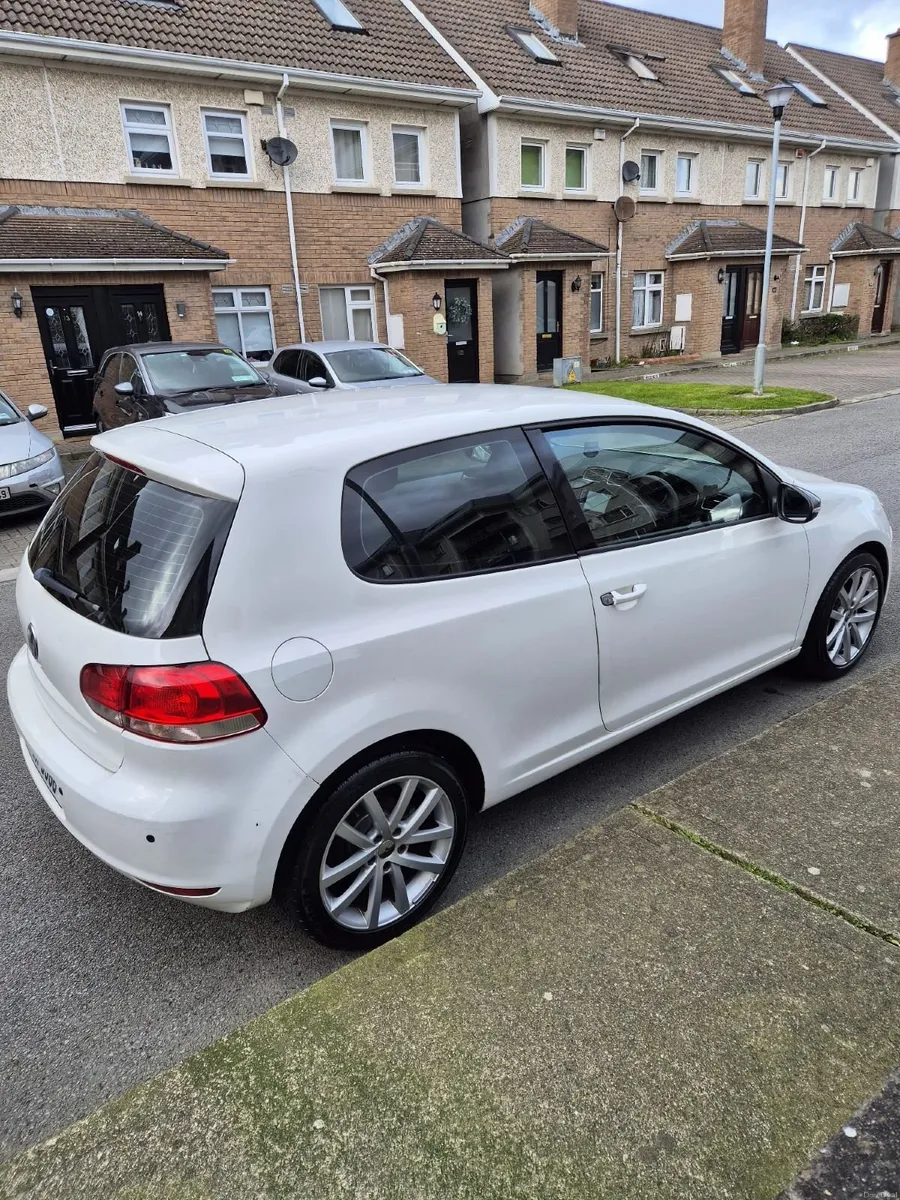 Volkswagen Golf 2011 - Image 4