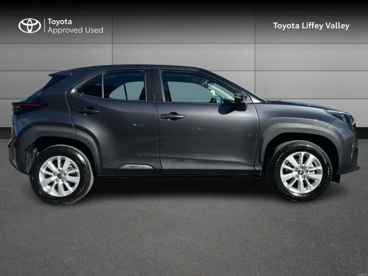 Toyota Yaris Cross YARIS CROSS LUNA - Image 3