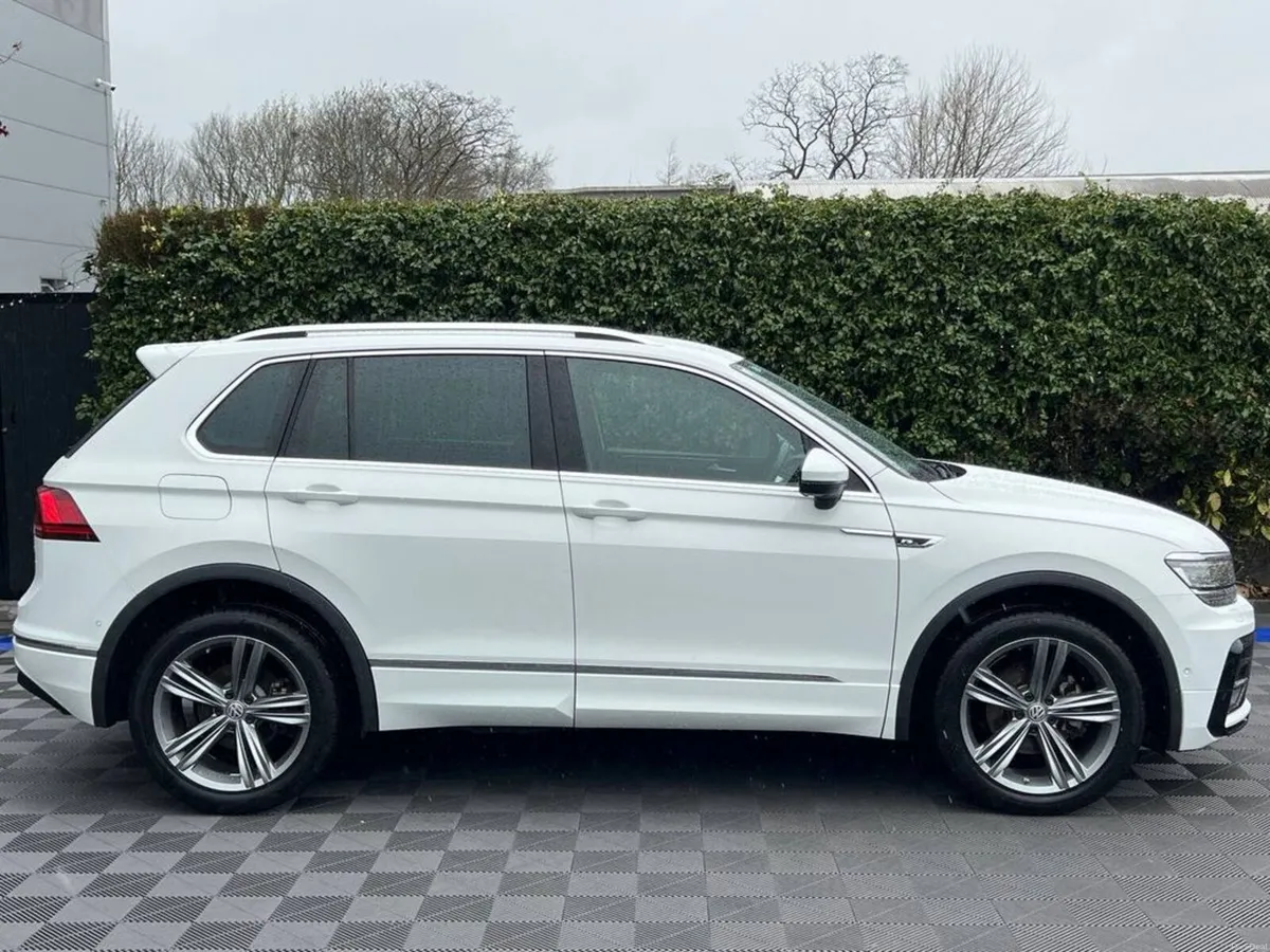 Volkswagen Tiguan R-LINE 4MOTION 2.0 TDI // R-LINE - Image 2