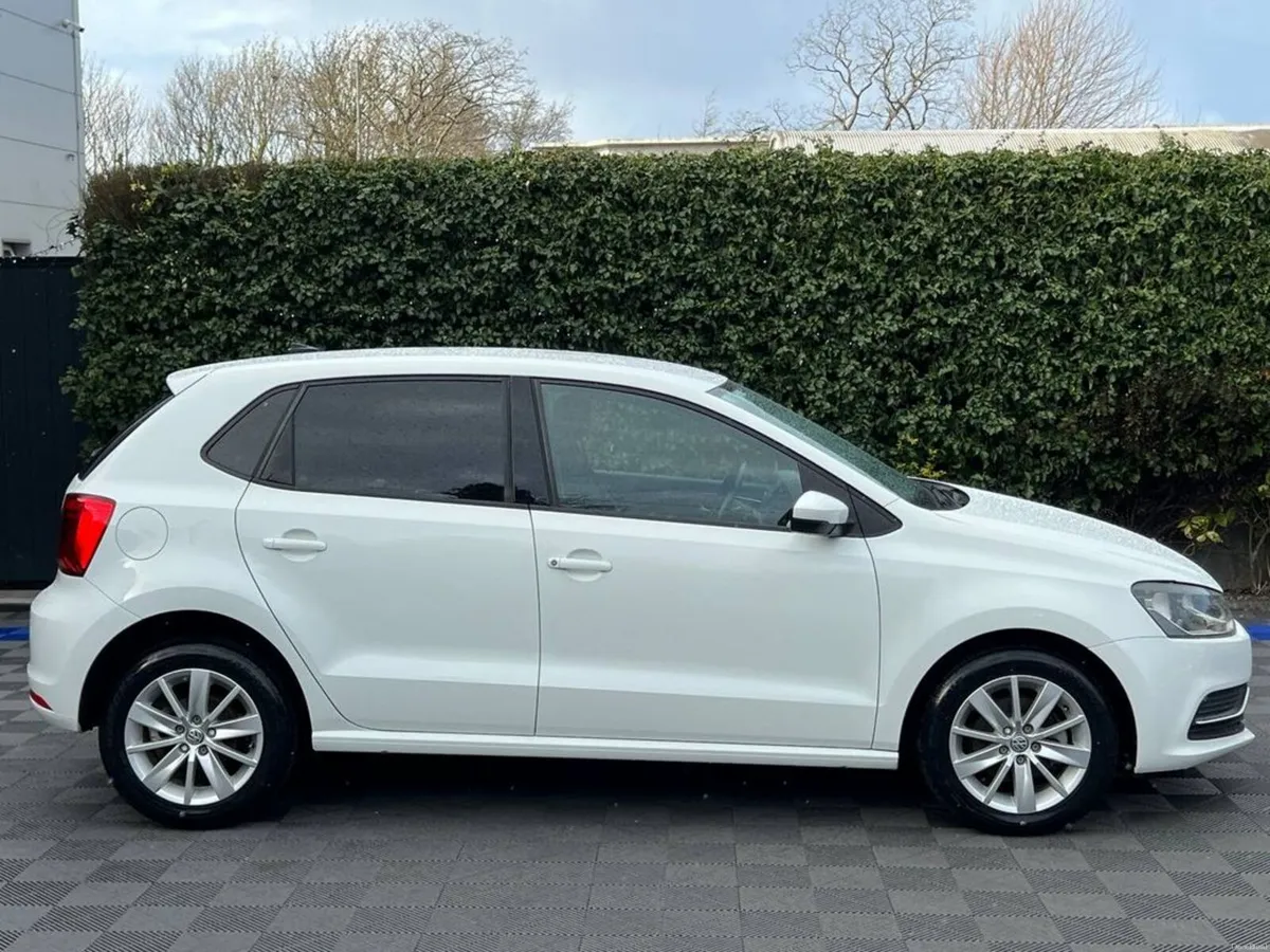Volkswagen Polo COMFORTLINE 1.2 TSI // AIR CONDITI - Image 2