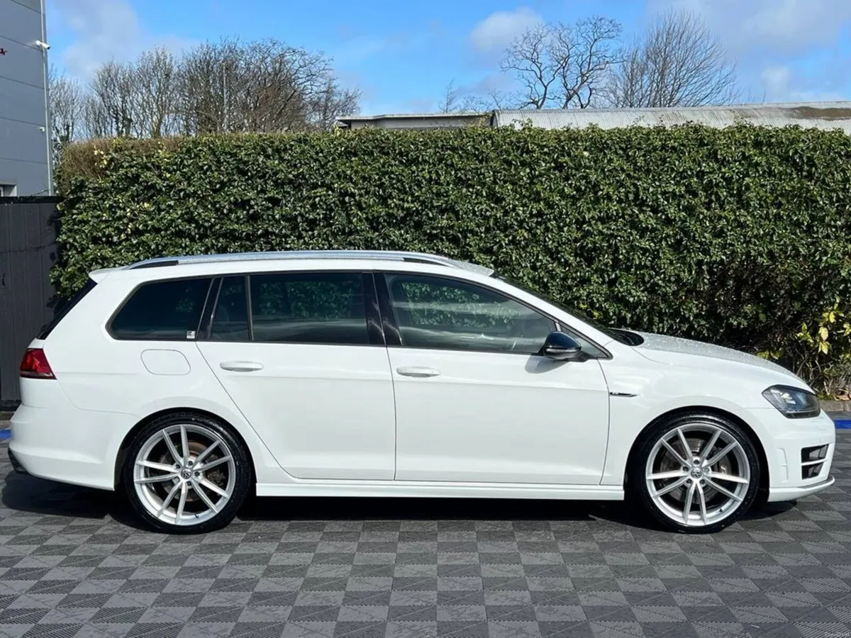Volkswagen Golf R VARIANT 2.0 TSI AUTO // NEW 19" - Image 2