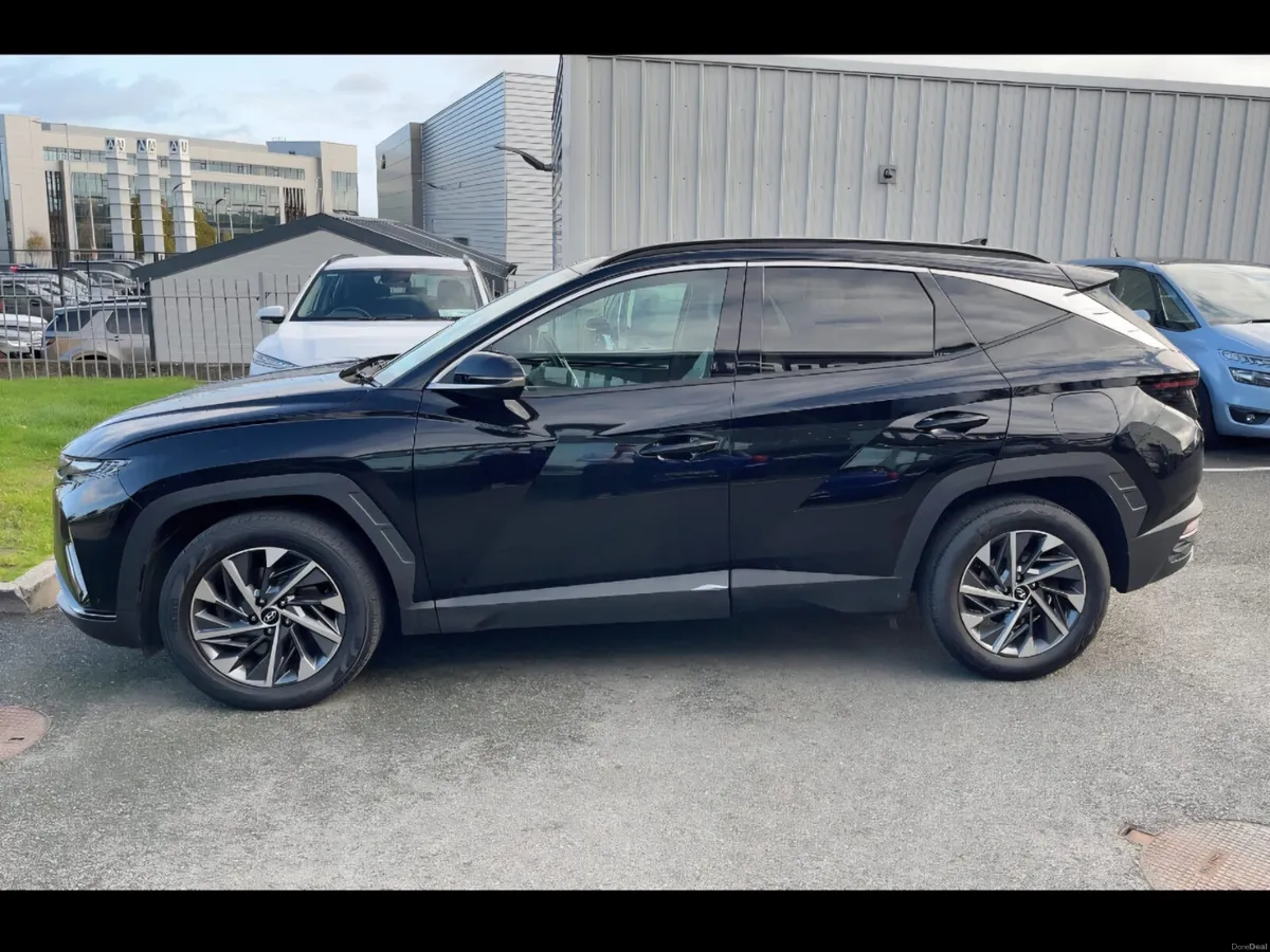 211 Hyundai Tucson 1.6D EXECUTIVE PLUS - Image 4