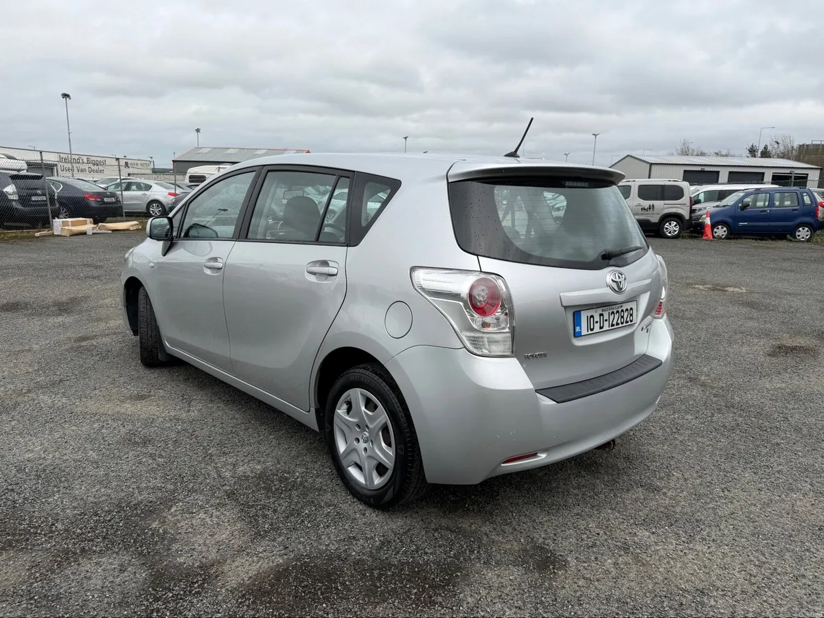 Toyota Verso 7 seats /petrol - Image 4