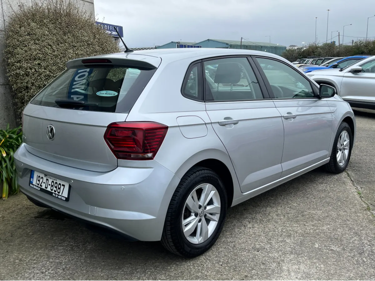 Volkswagen Polo TRENDLINE 1.0 MANUAL PETROL - Image 4