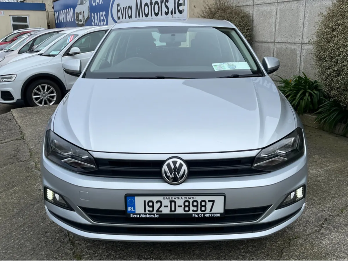 Volkswagen Polo TRENDLINE 1.0 MANUAL PETROL - Image 2