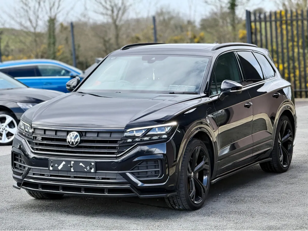 Volkswagen Touareg V6 BLACK EDITION R-LINE SUNROOF - Image 5