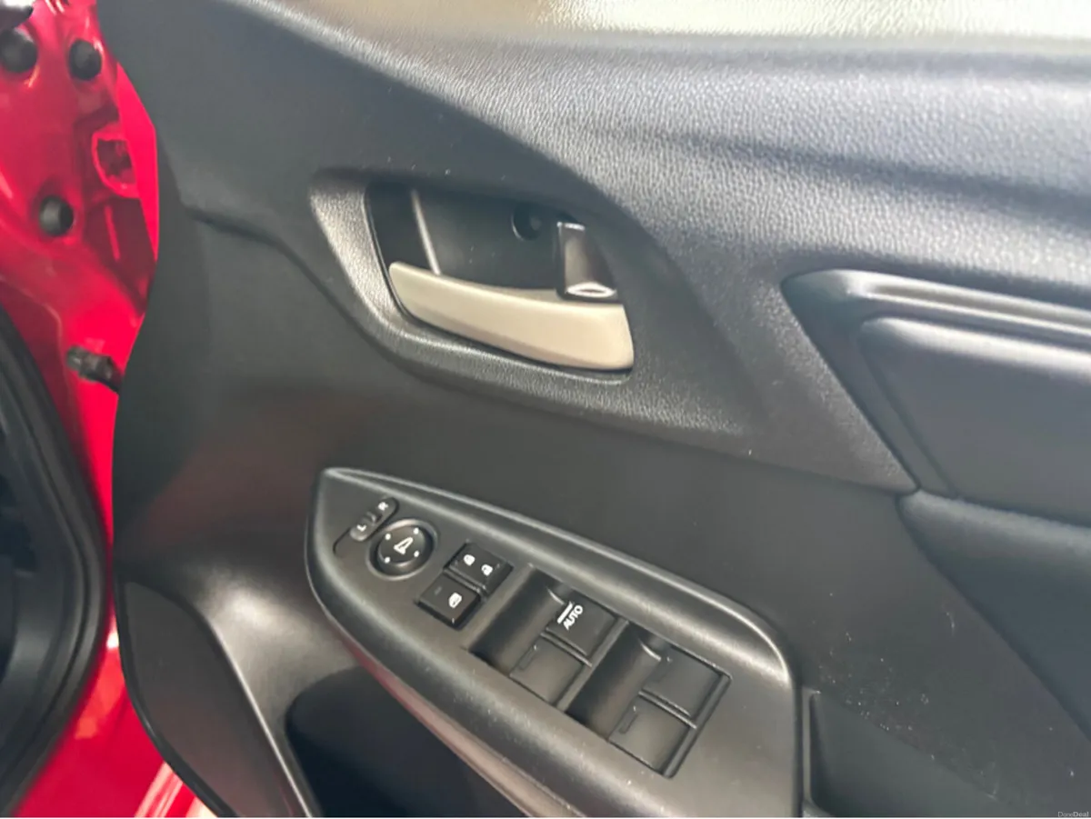 Honda Jazz 1.3 I VTEC SE 5DR - Image 4