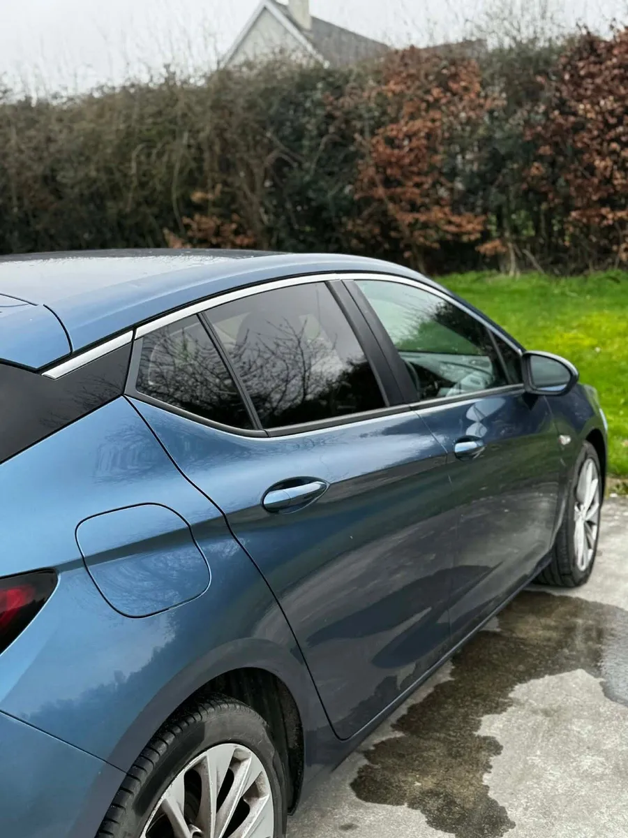 Opel Astra - Image 4
