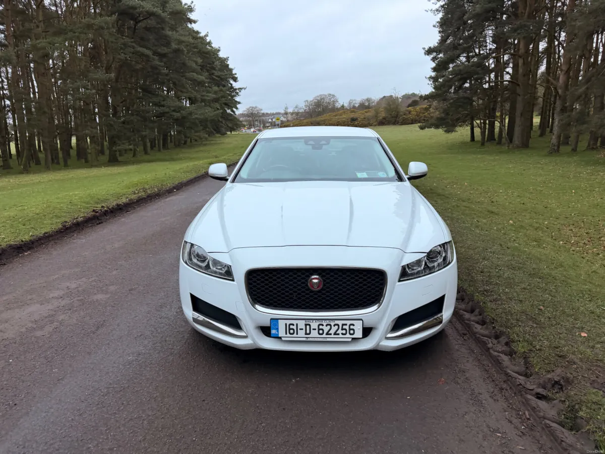 Jaguar XF 2016 Diesel Fuji White Black Wheels - Image 2