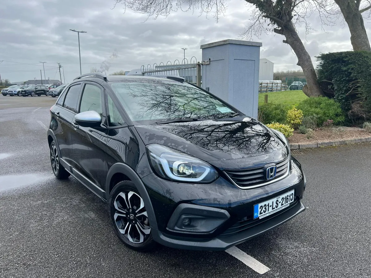 Honda Jazz Crosstar Advance e:HEV - Image 1