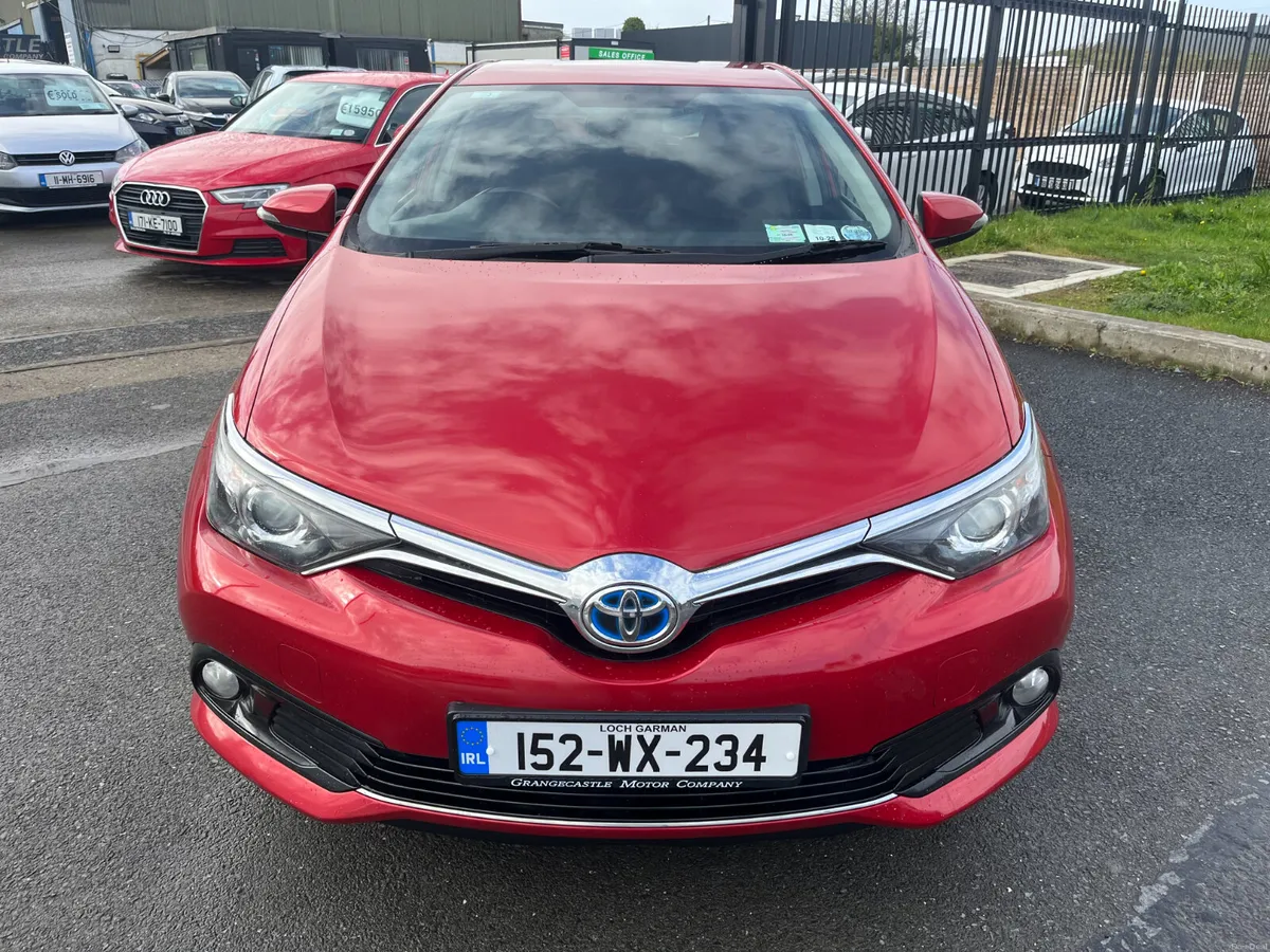 Toyota Auris 2015,  1.8 HYBRID AUTO FULL HISTORY - Image 2
