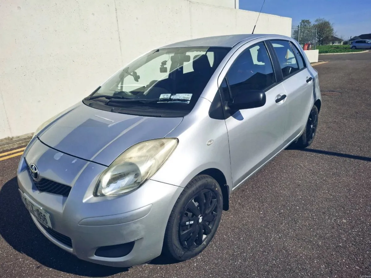 Toyota Yaris - Image 2
