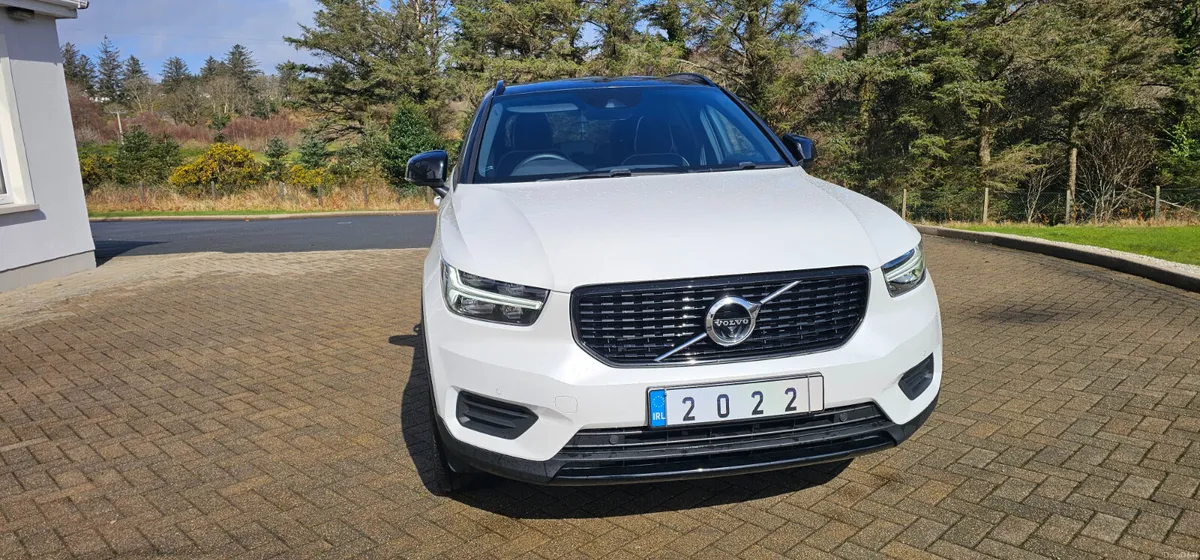 Volvo XC40  Recharge Hybrid R-Line 2022 - Image 4