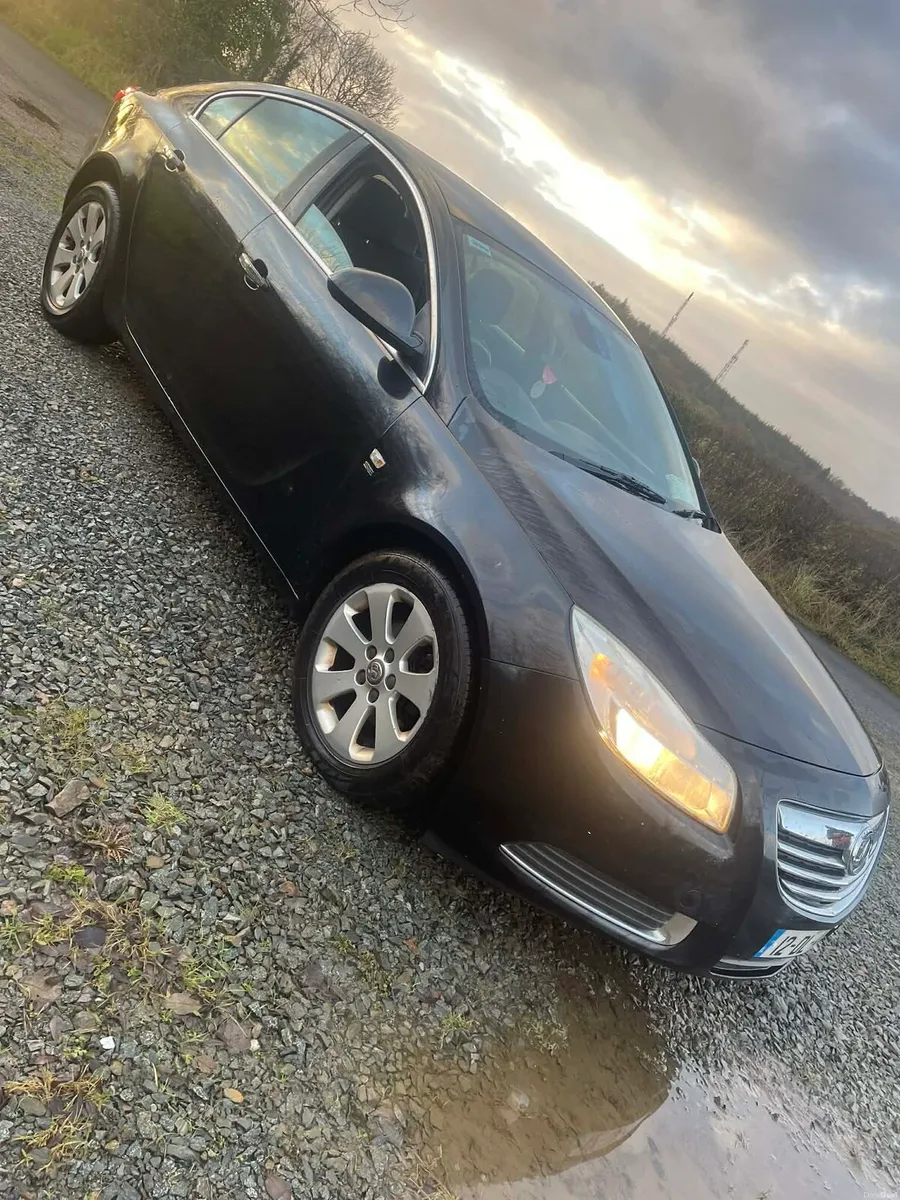 Vauxhall Insignia 2012 nct'd & taxed - Image 1