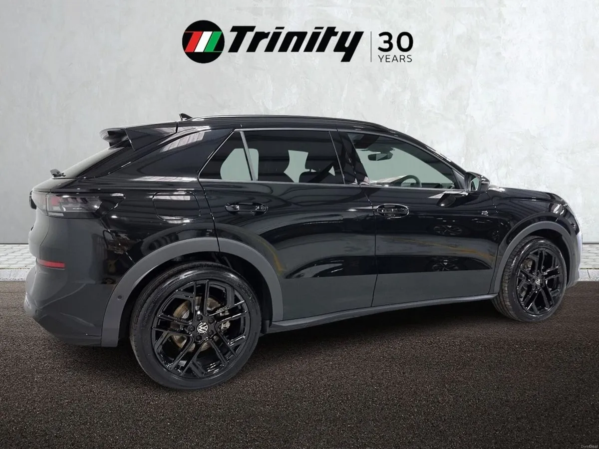 Volkswagen T-Roc ** R-LINE ** 1.5TSI MHEV ** DSG-A - Image 3