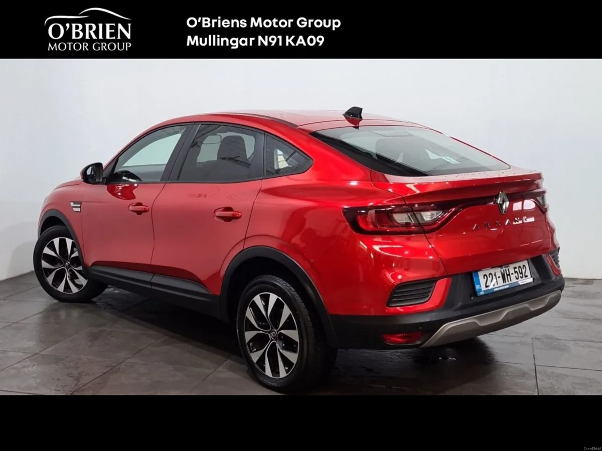 Renault Arkana ICONIC TCE 140 AUTO MILD HYBRID - Image 3