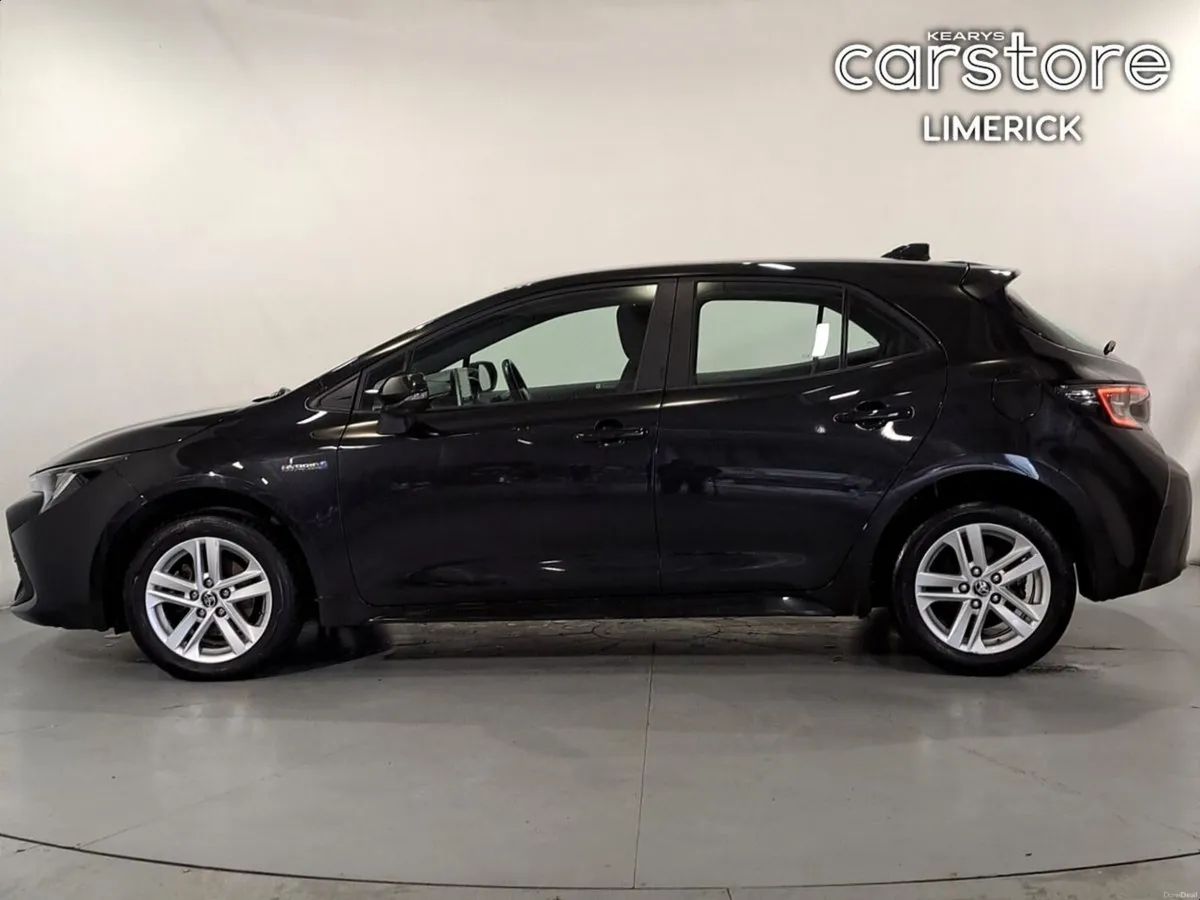 Toyota Corolla 1.8 Hybrid Luna Hatchback - Image 6