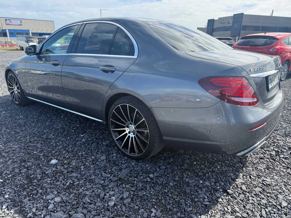 Mercedes-Benz E-Class 2018 - Image 3