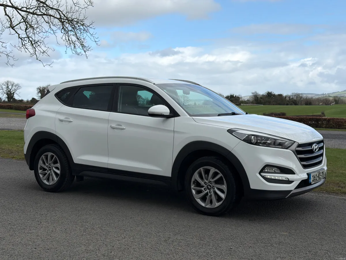 Hyundai Tucson 2016 Executive  Low mileage - Image 2