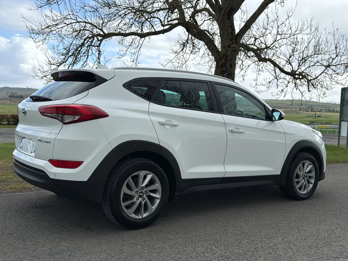 Hyundai Tucson 2016 Executive  Low mileage - Image 4