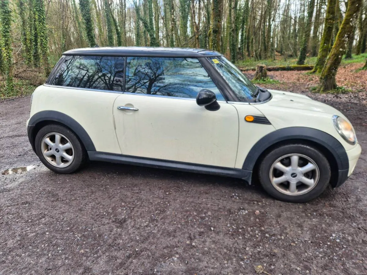 10 MINI COOPER NCT 12-26 TAX 2-27 - Image 3
