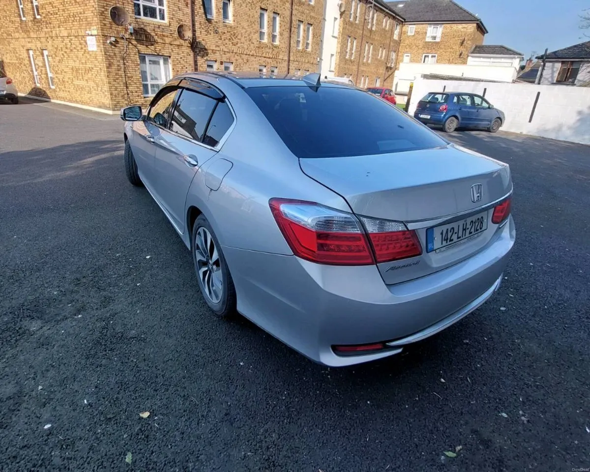 Car - Image 5