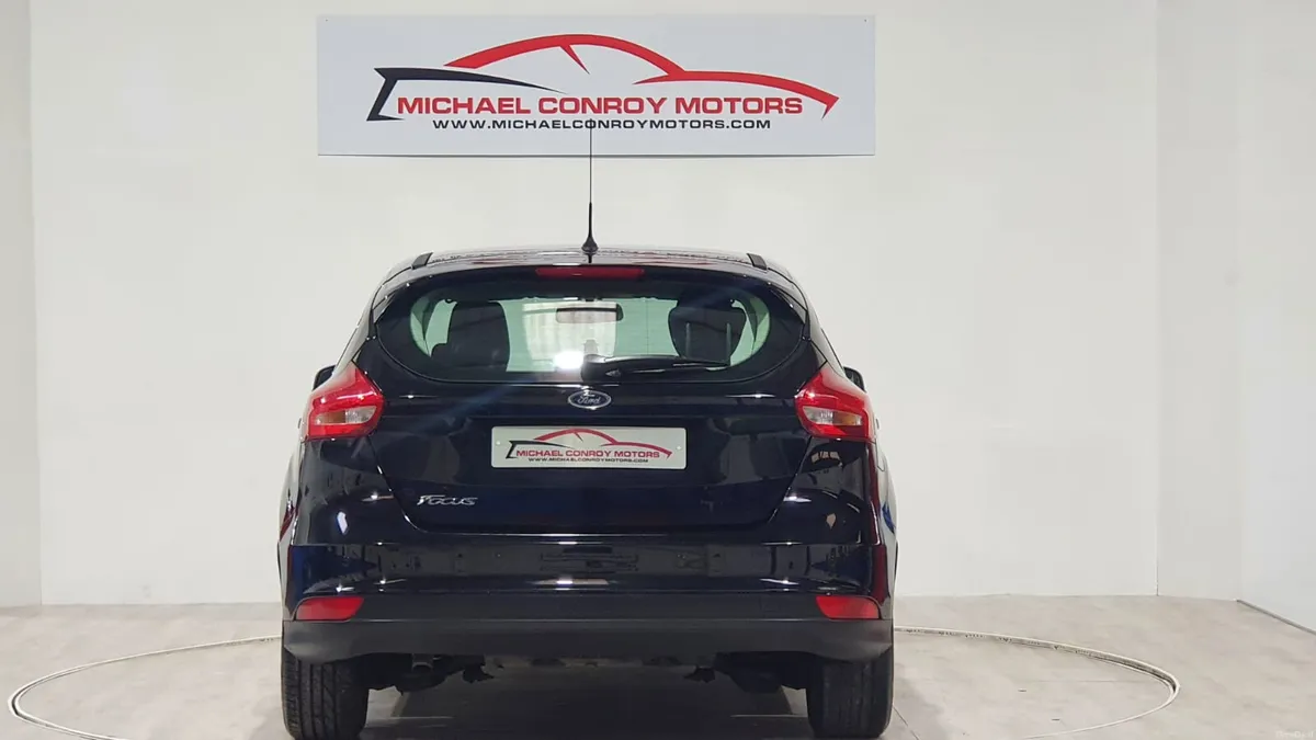 Ford Focus Zetec - Finance available - Image 4