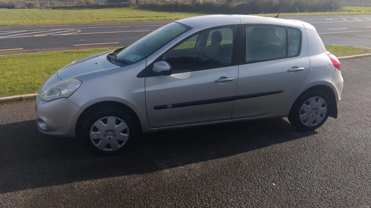 Renault Clio 1.2. NCT Tested & Taxed. - Image 3
