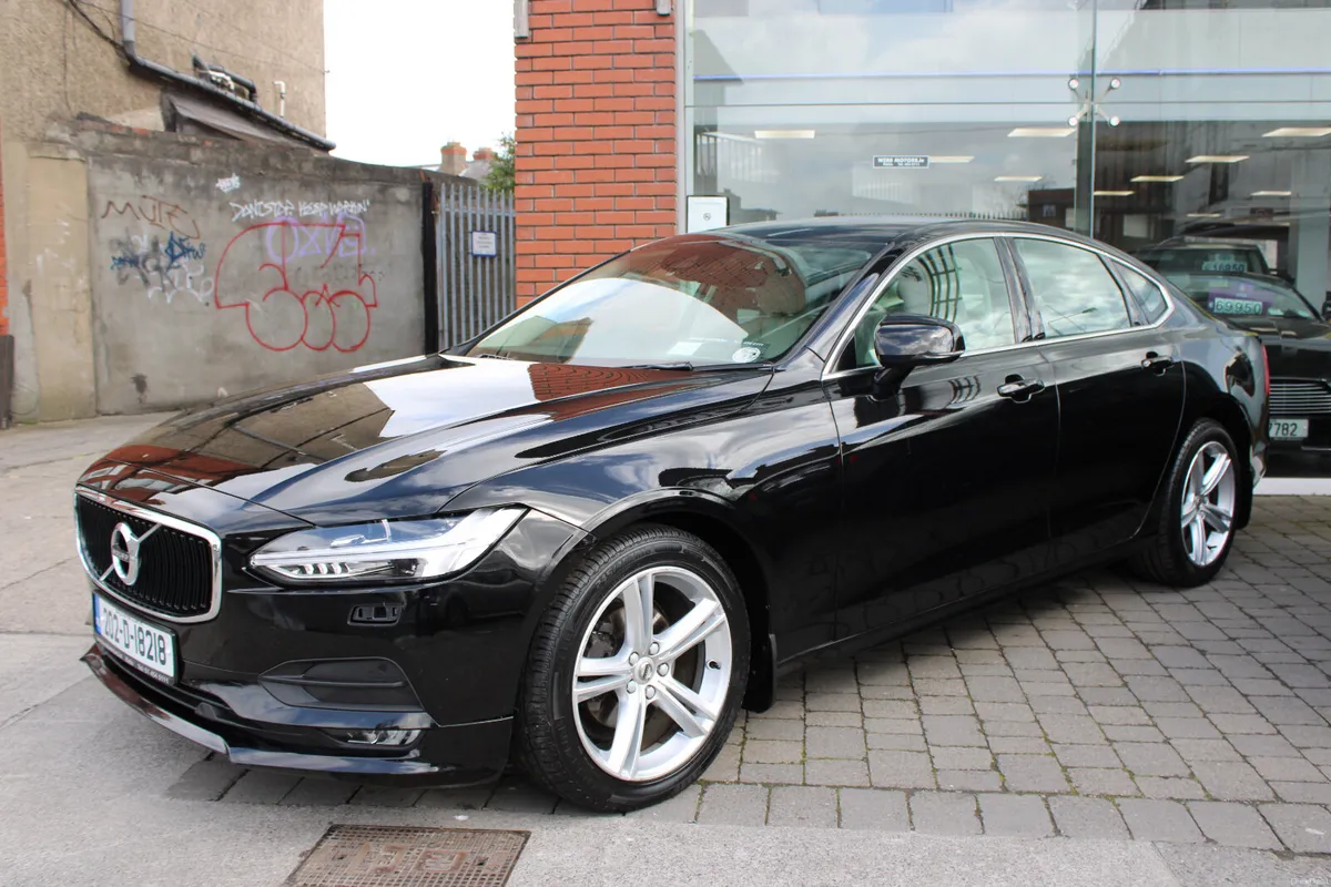 Volvo S90 2020 MOMENTUM 190 BHP - Image 3