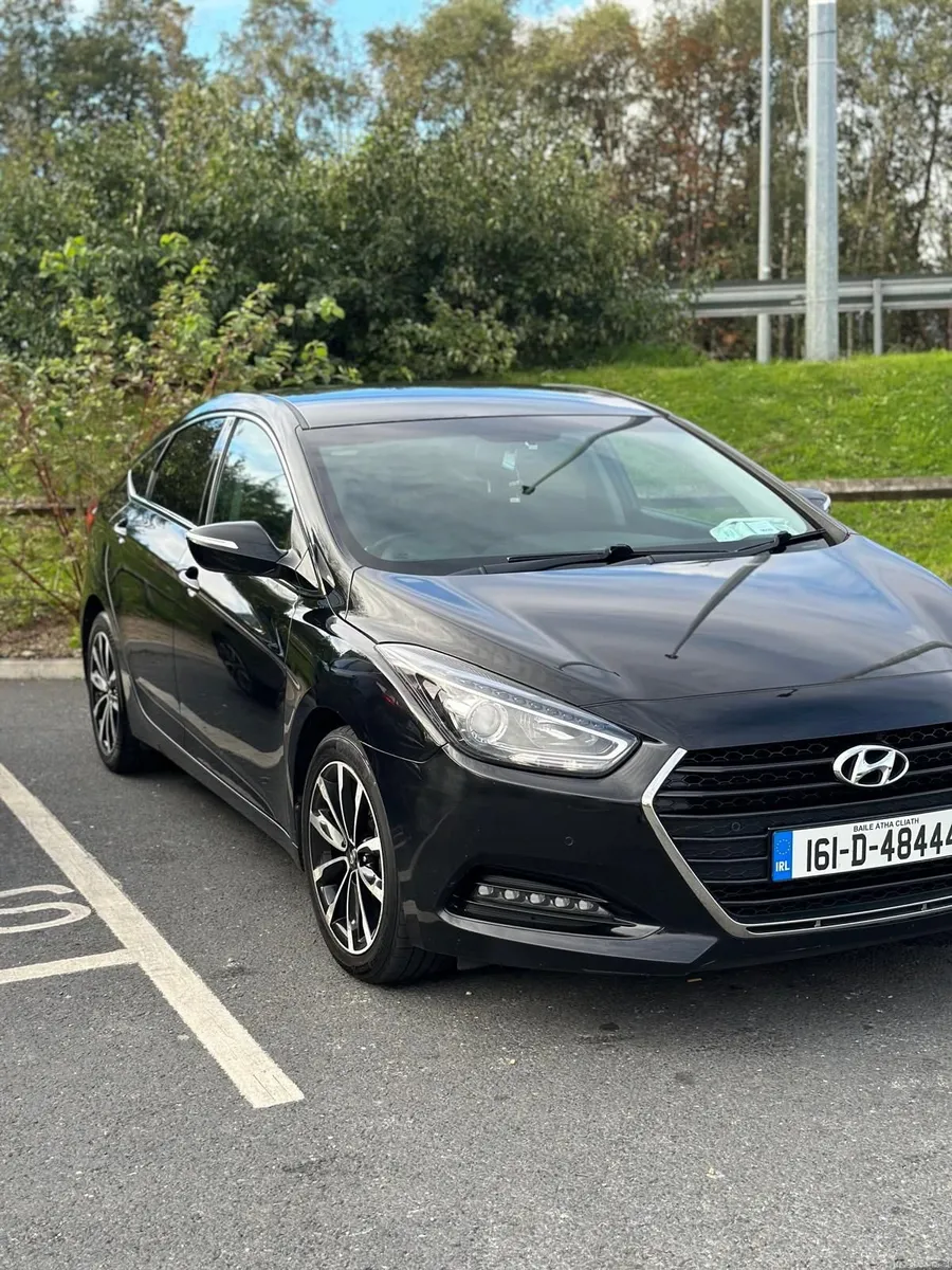 Hyundai i40 Automatic 2016 with heated seats - Image 2