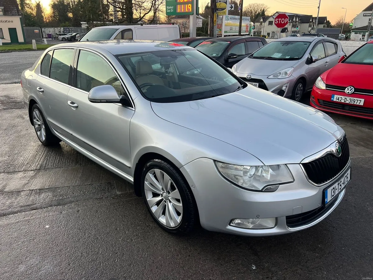 SKODA SUPERB AUTOMATIC 170HP ELEGANCE 2.0 DIESEL - Image 2