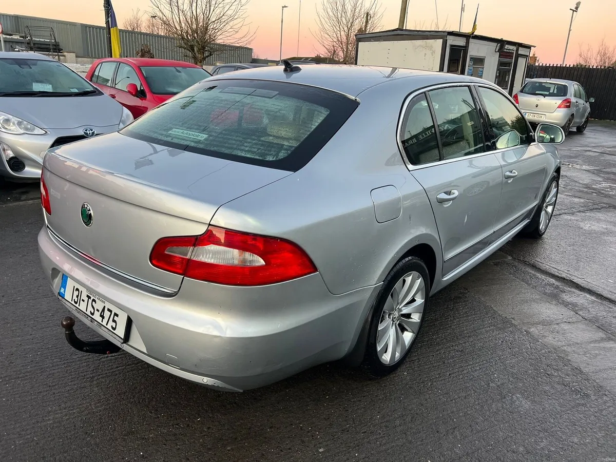 SKODA SUPERB AUTOMATIC 170HP ELEGANCE 2.0 DIESEL - Image 3