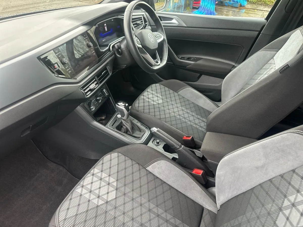 Volkswagen Taigo R-LINE 75 1.0 TSI 115HP AUTO - Image 3