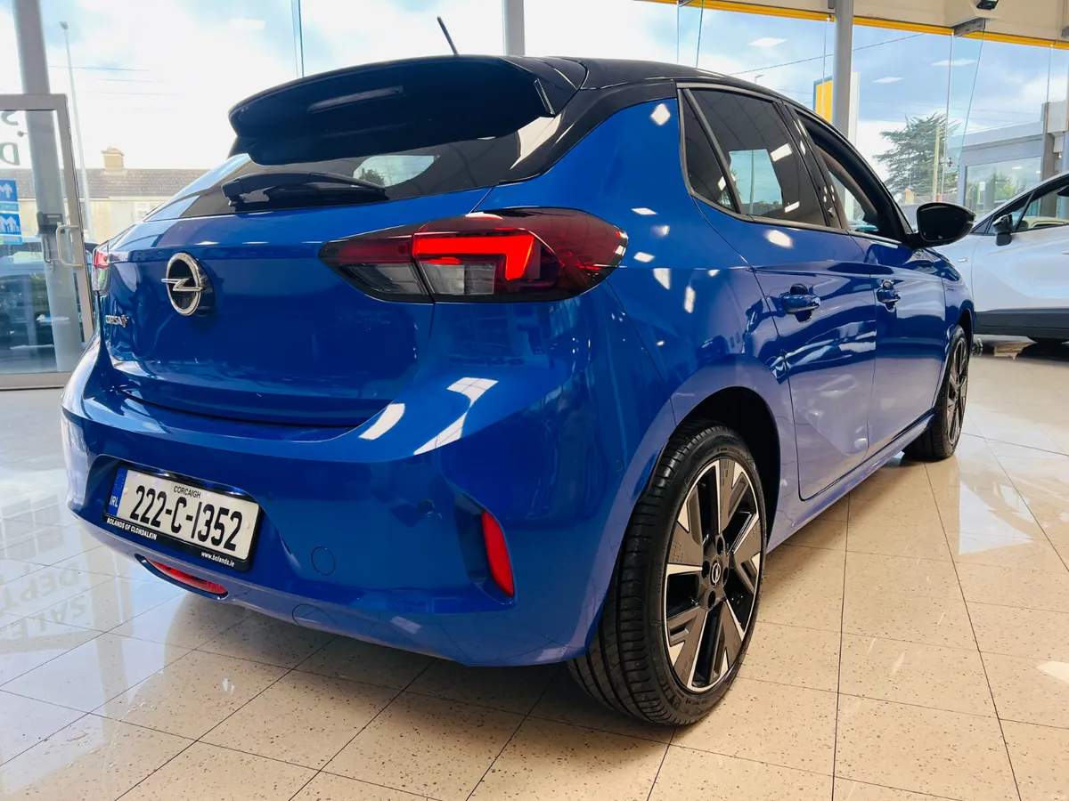 Top Spec As New Tiny Kms Superb Value 2022 (222) O - Image 2