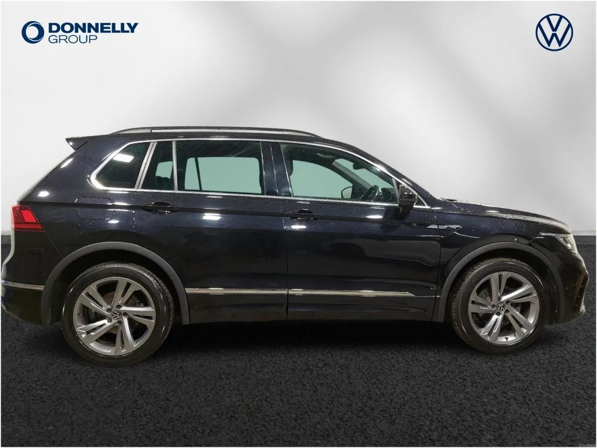 Volkswagen Tiguan Estate Special Edition R-Line Ed - Image 4