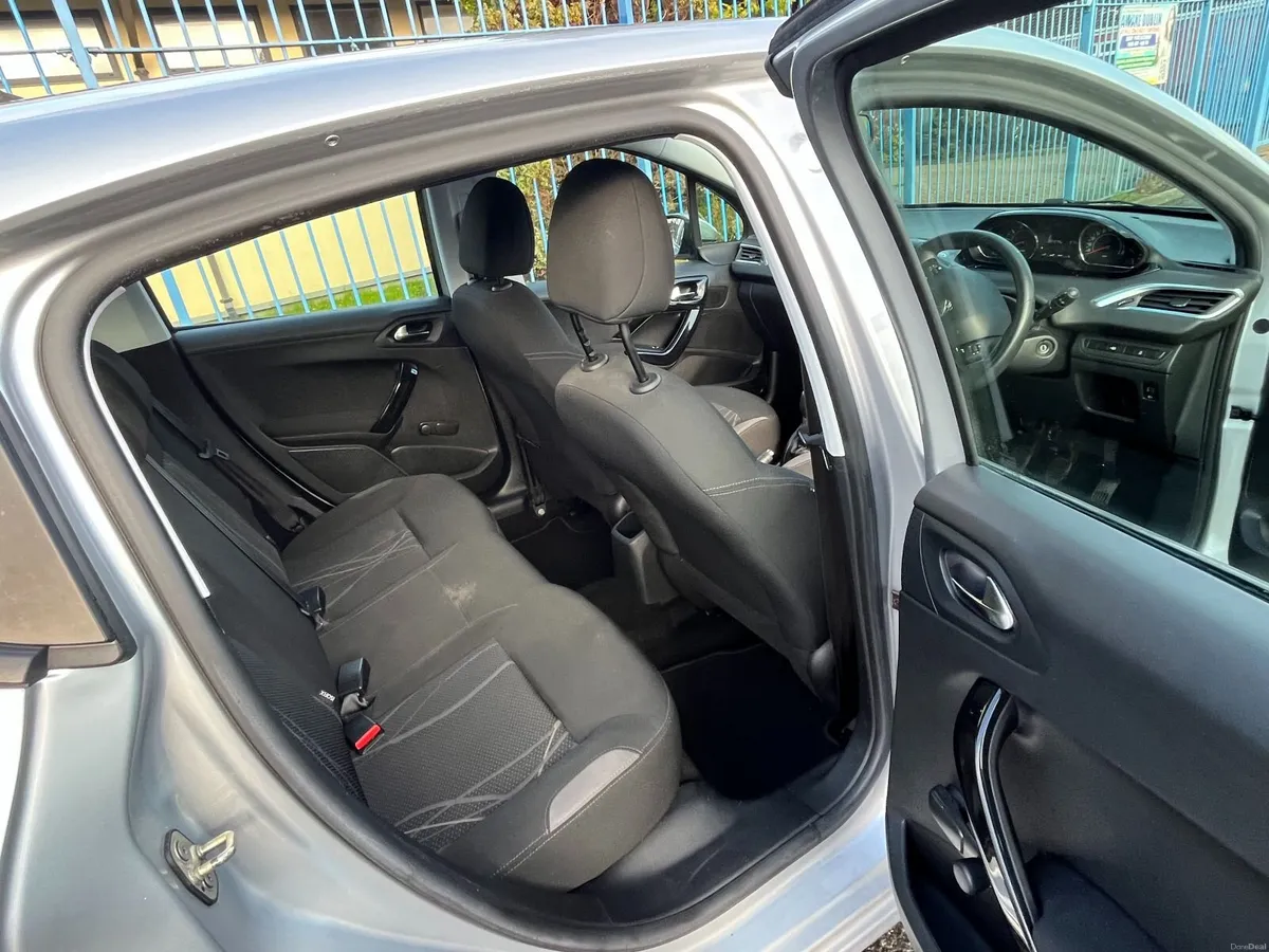 Peugeot 208 Active - 1.2 Petrol, 2014 - Image 4