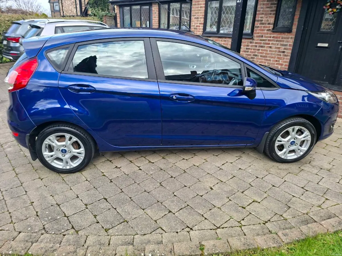 FORD FIESTA 1.0L 5DR PETROL 2016 very clean car - Image 2